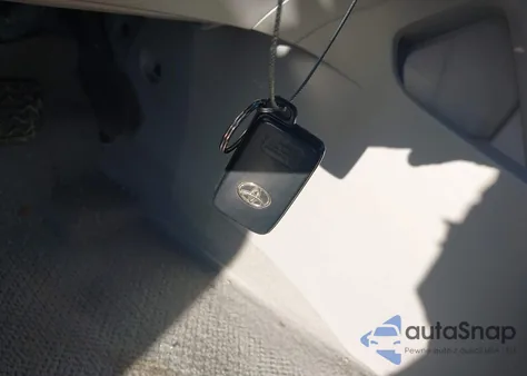 2010 Toyota Highlander Limited V6 z USA, uszkodzony, nr VIN 5TDDK3EH2AS021412